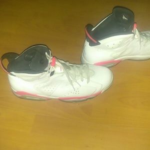Jordan Retro 6's